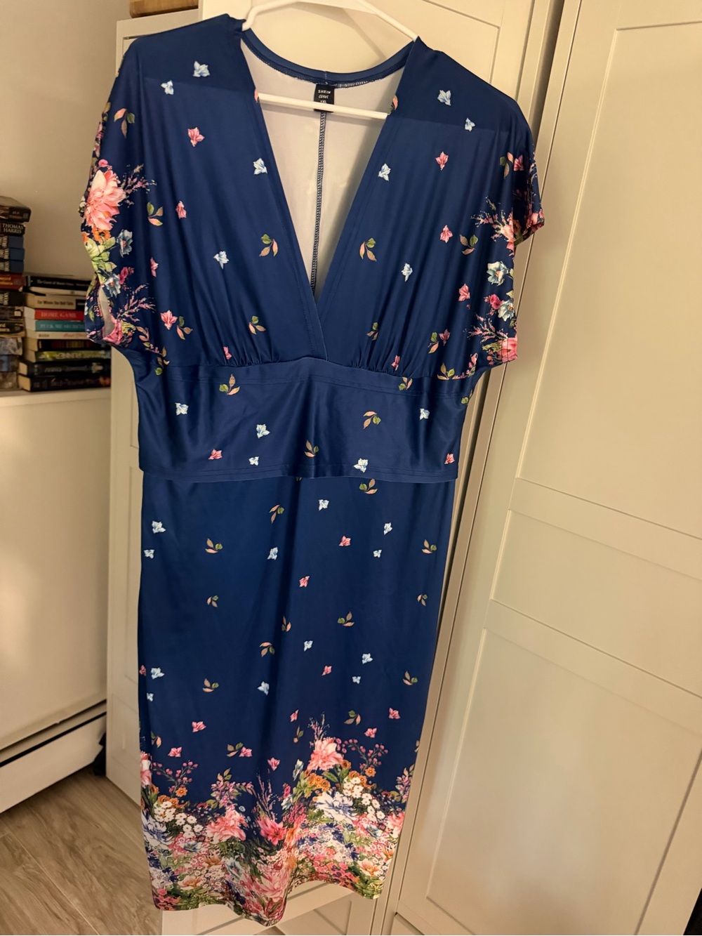 SHEIN Navy Floral V-Neck Maxi Dress
